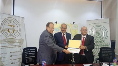 لقاء فكري يناقش تداعيات الصراع الأمريكي الإيراني في مضيق هرمز