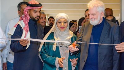 سوزان إسكندر تُبهر جمهور دار الأوبرا المصرية بمعرض “أطياف الحرمين”