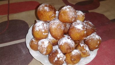 مقرمشة ولذيذة ..  طريقة عمل الزلابية بالسكر في مطبخك