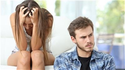 زوجة تشكو: أشعر بالملل والنفور من زوجي البارد.. ماذا أفعل؟