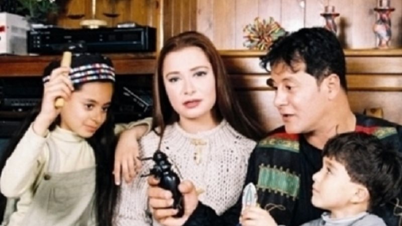 أميرة العايدي مع طليقها وائل نور وأطفالهما 