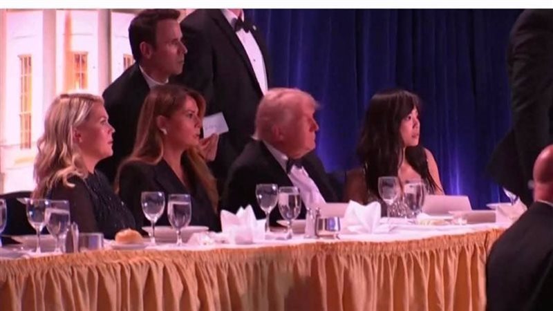 عشاء ترامب مع مراسلي البيت الأبيض 