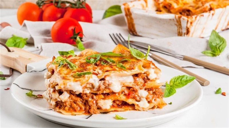 اللازانيا بالدجاج والبشاميل