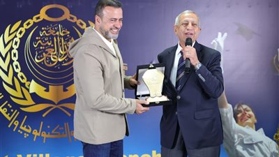 الأكاديمية العربية تستضيف مصطفى حسني في ندوة ملهمة لتعزيز وعي الطلاب والحوار 