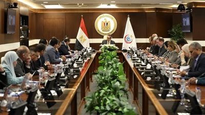 وزير الصحة يتابع منظومة التأمين الصحي الشامل في المنيا