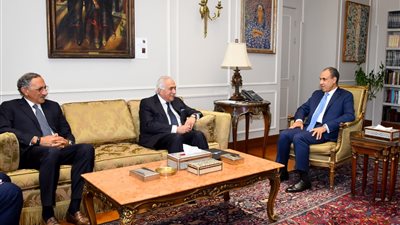 عبد العاطي يستقبل غرفة التجارة الأمريكية لبحث توسيع التعاون الاقتصادي وجذب الاستثمارات