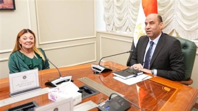وزير العمل يبحث خطط دمج الأشخاص ذوي الإعاقة في سوق العمل