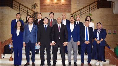 غرفة القاهرة تبحث مع وفد صيني تعزيز الشراكات التجارية والاستثمارية في القطاعات الصناعية المختلفة
