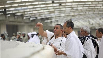 هل يجوز الإنابة في رمي الجمرات حال الزحام الشديد؟  .. الإفتاء تُجيب