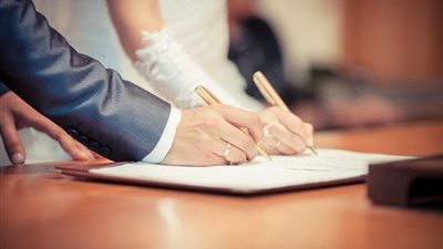  ما حكم اشتراط مدة معينة في عقد الزواج؟.. دار الإفتاء تُجيب