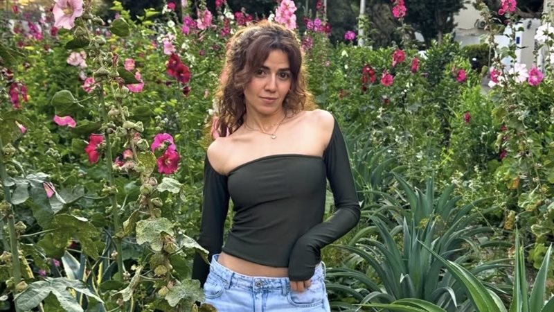 الفنانة لبنى المنسي 