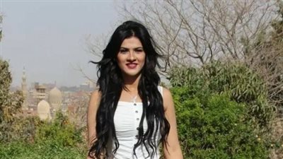 حبس الفنانة ياسمينا المصري شهراً بتهمة سب وقذف نقيب الممثلين أشرف زكي