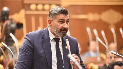 ياسر جلال يحسم الجدل حول حقوق الأداء العلني.. ويبعث برسالة طمأنة إلى المنتجين