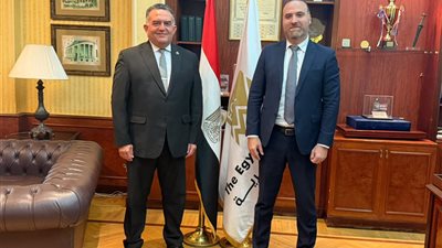 رئيس البورصة المصرية يبحث مع الأمين العام لاتحاد أسواق المال العربية تعزيز التعاون وتكامل الأسواق 