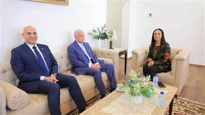 وزيرة التضامن الاجتماعي تلتقي مستشار رئيس الجمهورية للتنمية المحلية ورئيس جامعة مدينة السادات