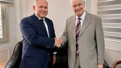 الجامعة المصرية الروسية والبيت الروسي بالقاهرة يبحثان تعزيز التعاون الثقافي والتعليمي