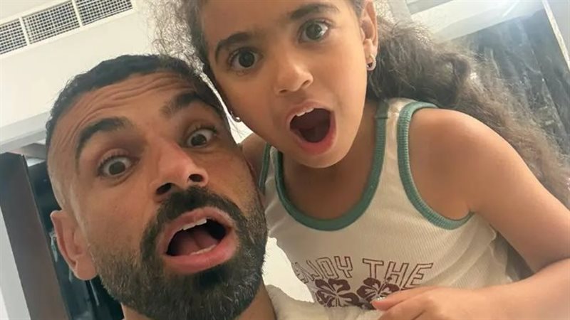 محمد صلاح مع ابنته كيان 