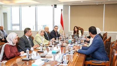 وزيرة الإسكان تتابع تعديلات قانون البناء لتعزيز دور اتحادات الشاغلين وتطوير منظومة إدارة العقارات