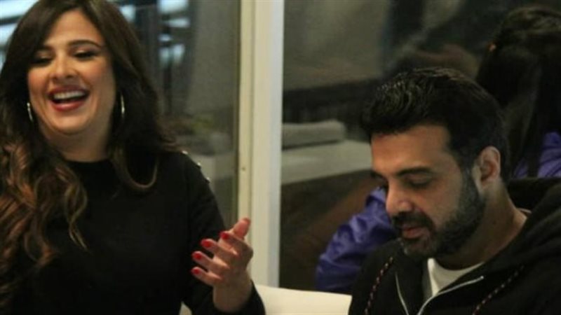 عمرو محمود ياسين مع ياسمين عبد العزيز