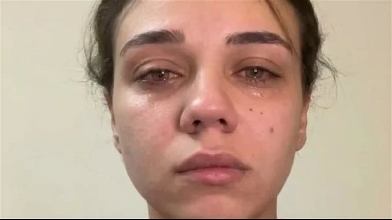 مضيفة طيران ورسالتها عن سوهاج 