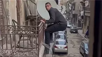 «هو حضرتك حرامي؟».. فيديو لص يقفز من شرفة يشعل السوشيال ميديا.. والمفاجأة في الحقيقة!