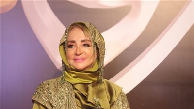 المقبرة بدأت بحلم.. شهيرة تكشف أسرارًا عن أحمد زكي.. بدبلوم صنايع لمكانه الأخير