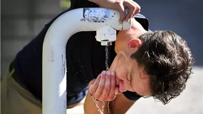 هل يؤثر توقيت شرب الماء على ضغط الدم؟
