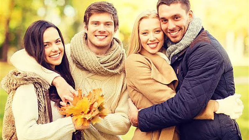 خروج الأزواج مع اصدقائهم 
