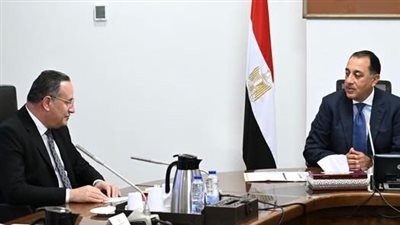 رئيس الوزراء يتابع جهود تطوير منظومة عمل الطلاب الوافدين