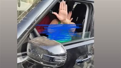 تقودها سيدة أجنبية.. «الداخلية» تكشف ملابسات حادث تصادم مصر الجديدة بين سيارة ملاكي ودراجة دليفري