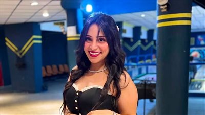 رحمة عصام تروي تفاصيل محاولة الاعتداء عليها.. 4 ملثمين وحجارة حطمت زجاج سيارتها