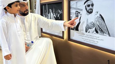  الأرشيف والمكتبة الوطنية يوثق تاريخ الصقارة ورحلات القنص في الإمارات ويبرز اهتمام الشيخ زايد بالموروث التراثي