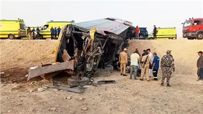  مصرع 16 شخصا وإصابة 28 آخرين.. وزير الصحة يتابع تدعيات حادث انقلاب أتوبيس بجنوب سيناء