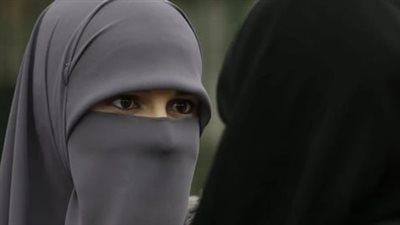 «النقاب» يشعل أزمة داخل مدرسة بقنا.. والتعليم تحسم الجدل بإحالة المدير للتحقيق