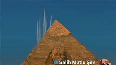 السفير التركي يوثق تحليق «النجوم التركية» بـ8 طائرات عسكرية فوق أهرامات الجيزة