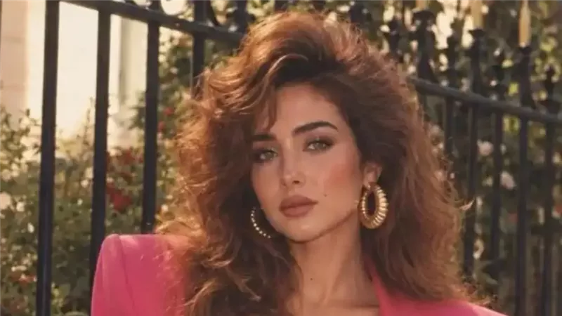 هنا الزاهد 