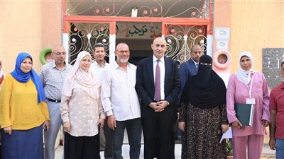 وزير التعليم يتفقد عددا من مدارس محافظة الغربية ويتابع جاهزية المدارس وانتظام الطلاب وسير العملية التعليمية