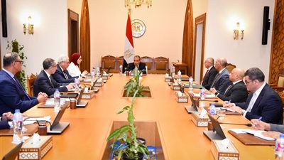 بدر عبد العاطي يتابع جهود تطهير العلمين والساحل الشمالي الغربي من الألغام ودعم المتضررين