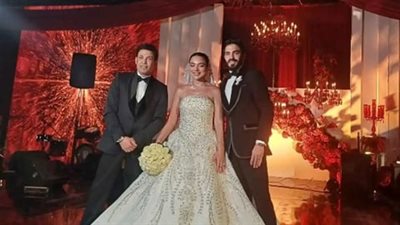 «اتفضلي اطلعي برا».. ماذا حدث بين سعد الصغير و«شبيهة زبيدة ثروت» في حفل زفاف نجله؟