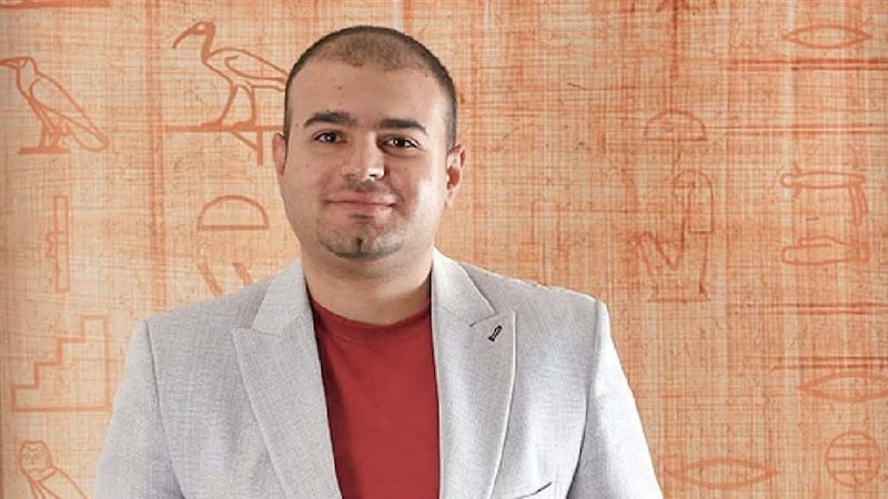 الكاتب أحمد الرفاعي 