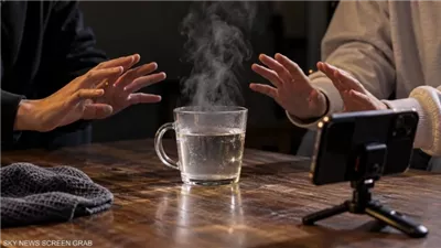 ترند يختبر عمق الحب بحروق الماء المغلي