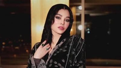 «خلّوا الحاجب».. هيفاء وهبي ترد بسخرية على صورها المتداولة