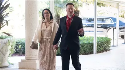 شيفون زيليس والدة أبناء إيلون ماسك الأربعة تعلن انتهاء علاقتهما فجأة