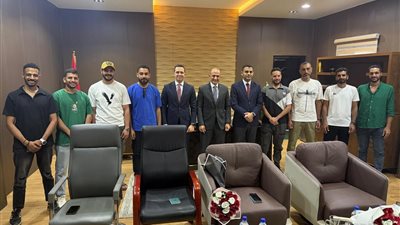 تنفيذًا لتوجيهات الرئيس.. الخارجية تعلن عودة البحارة المصريين المحتجزين في الصومال إلى أرض الوطن