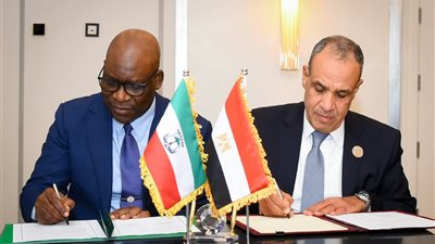 وزير الخارجية يترأس الدورة الأولى للجنة المشتركة بين مصر وغينيا الاستوائية ويشهد توقيع مذكرات تفاهم لتعزيز التعاون