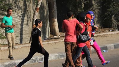 المتحرش أمام القانون.. حرمان من ذكورته في 3 دول.. ومصر 6 أشهر حبس