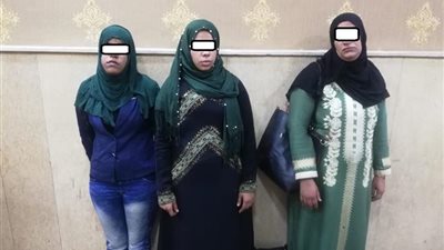 سقوط تشكيل عصابي نسائي متخصص في سرقة رواد البنوك بالنزهة