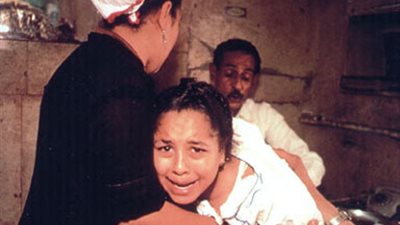 يوم المرأة المصرية.. القانون والدين قلب الدفاع عن الإناث من الختان