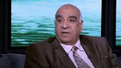 خبير أمني يوضح طريقة حصول الزوجة على إذن السفر للخارج