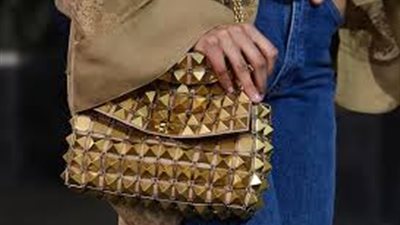 «ربيع 2021» يُحيي حقائب يد السبعينيات